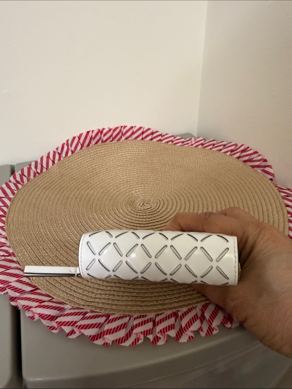 Tory Burch White Perforated Patent Zip Wallet with Gold Logo - Picture 6 of 16